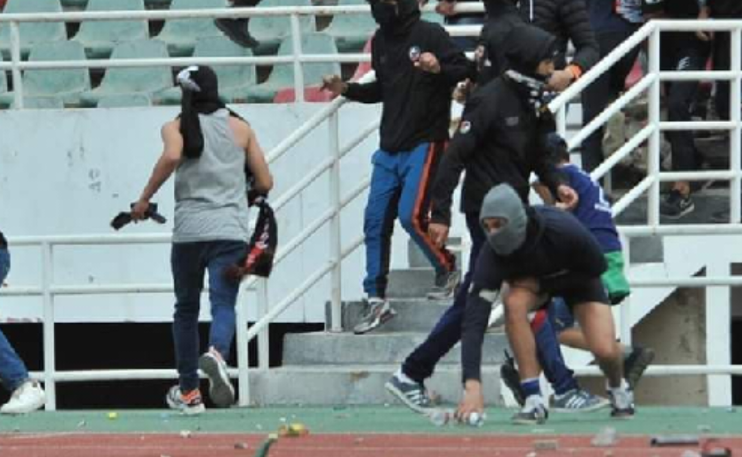 دعوة إلى إغلاق صفحات تحرض على شغب الملاعب ومنع الجمهور من التنقل 