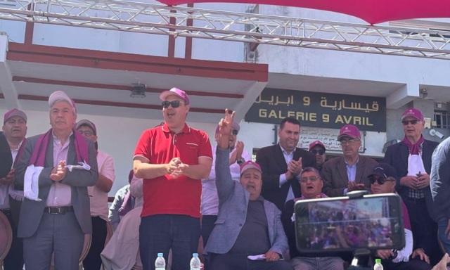 ولم يكتفِ لشكر بتشخيص ما اعتبره عجزاً تدبيرياً، بل ذهب إلى حد الدعوة الصريحة لمعاقبة التوجهات الحالية سياسياً، مؤكداً أن الفيصل الحقيقي بين الوعود والواقع يتجسد في صناديق الاقتراع التي تمثل الأداة الديمقراطية لرفض السياسات "غير الناجعة" 
