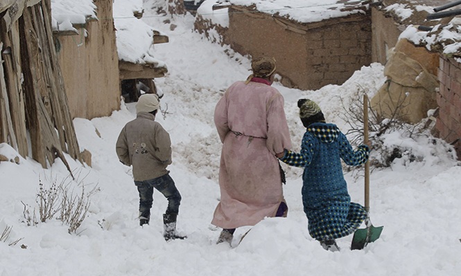 نشرة إنذارية: ثلوج وزخات مطرية ورياح قوية من الثلاثاء إلى الخميس بهذه المناطق 