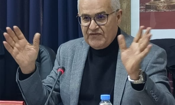 من منظور سوسيولوجي، لا يمكن فصل هذه الواقعة عن منطق العنف الرمزي، حيث يتم تحويل تفاصيل يومية عادية إلى أدوات للإدانة والتجريح 