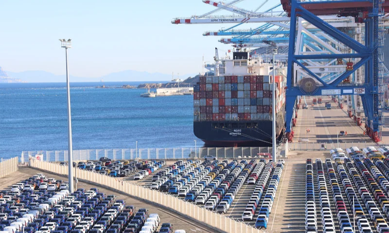 آفاق النمو في المغرب وحدود الإستقرار الإقتصادي 