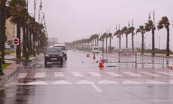 طقس الجمعة: أجواء غائمة مصحوبة بأمطار وصقيع 