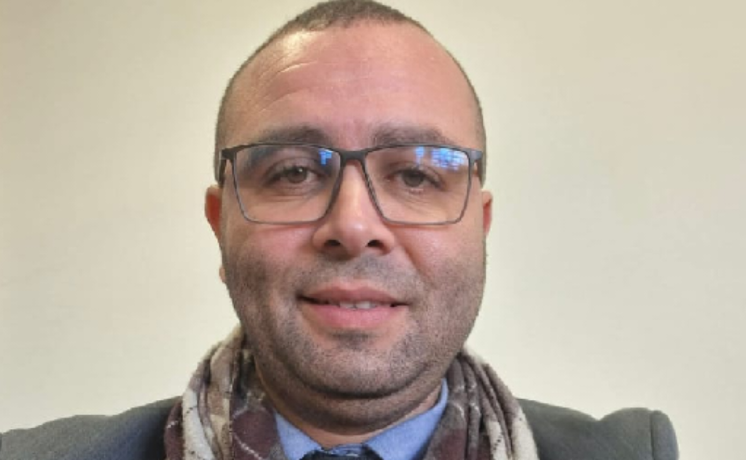 عبد الحفيظ باني: نفاق ساذج يحسَبه الجاهلون كرما 