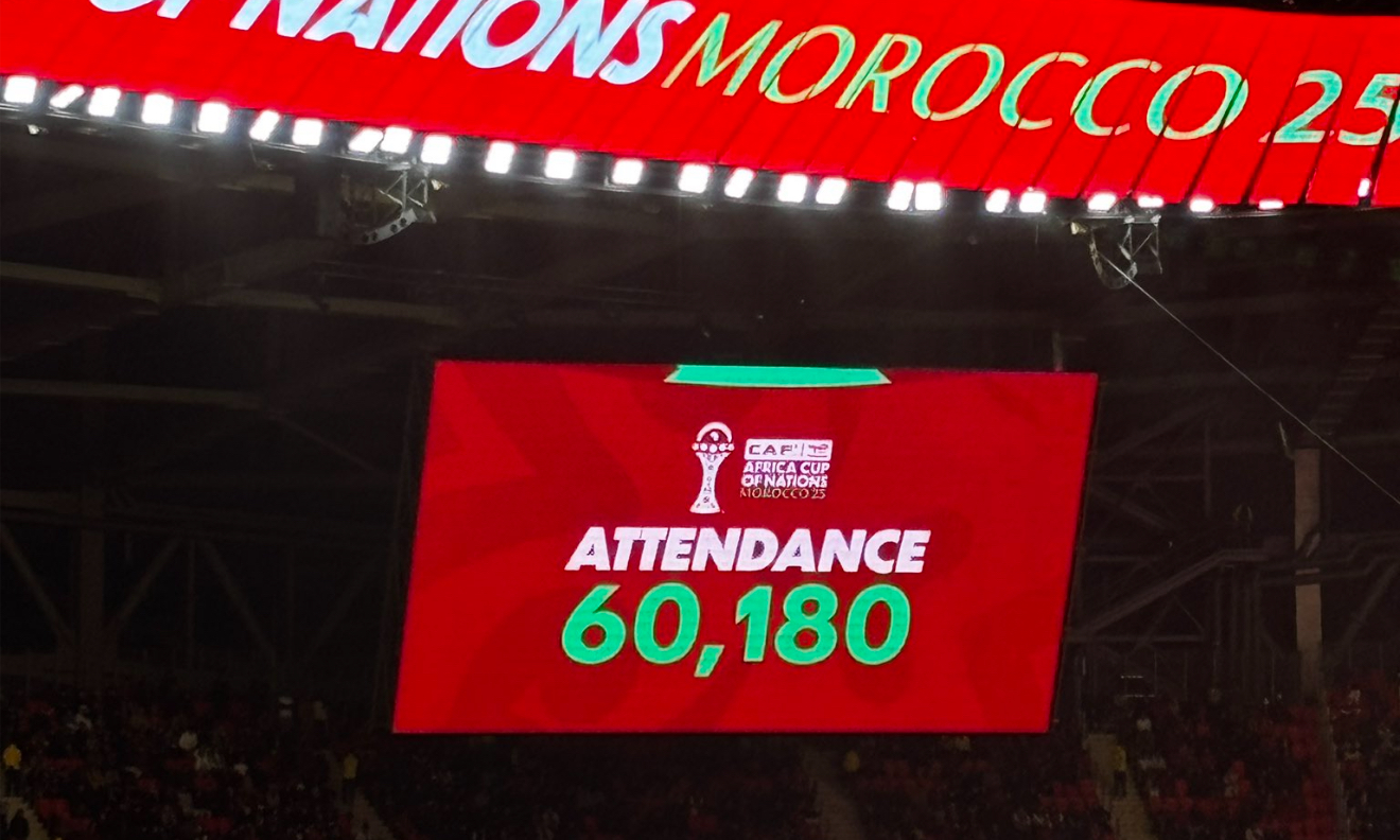 حطمت نسخة المغرب لكأس الأمم الأفريقية 2025، الرقم السابق بنسخة مصر 2019 من حيث عدد المتفرجين الذين حضروا المباريات الأولى من دور المجموعات، حيث تجاوز 250 ألف متفرج، بينما لم يتجاوز في النسخة الماضية 173 ألف متفرج 
