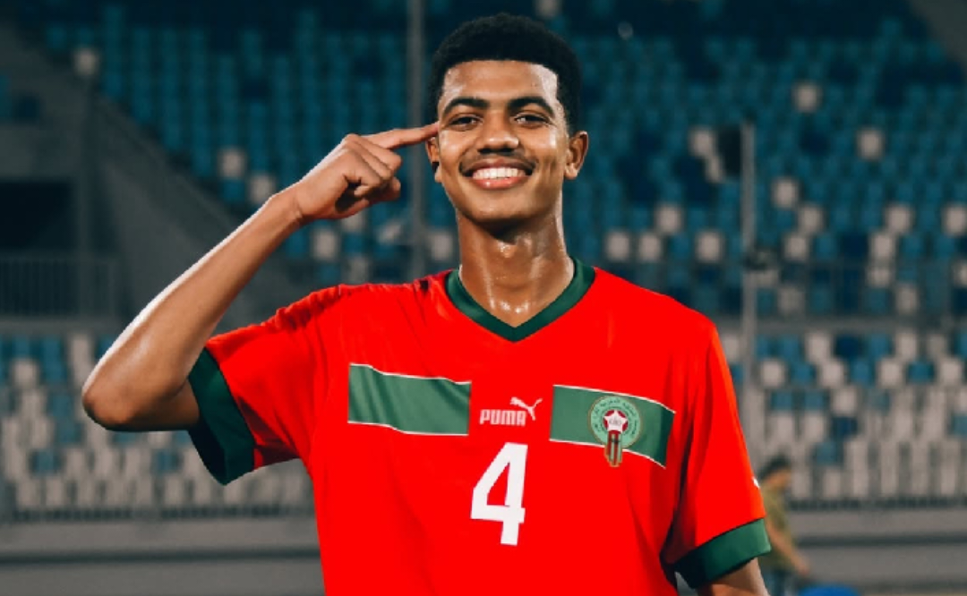 وليد الركراكي يوضح موقفه من إشراك آيت بودلال ويؤكد: التدرج أولوية لحماية مستقبل اللاعب 