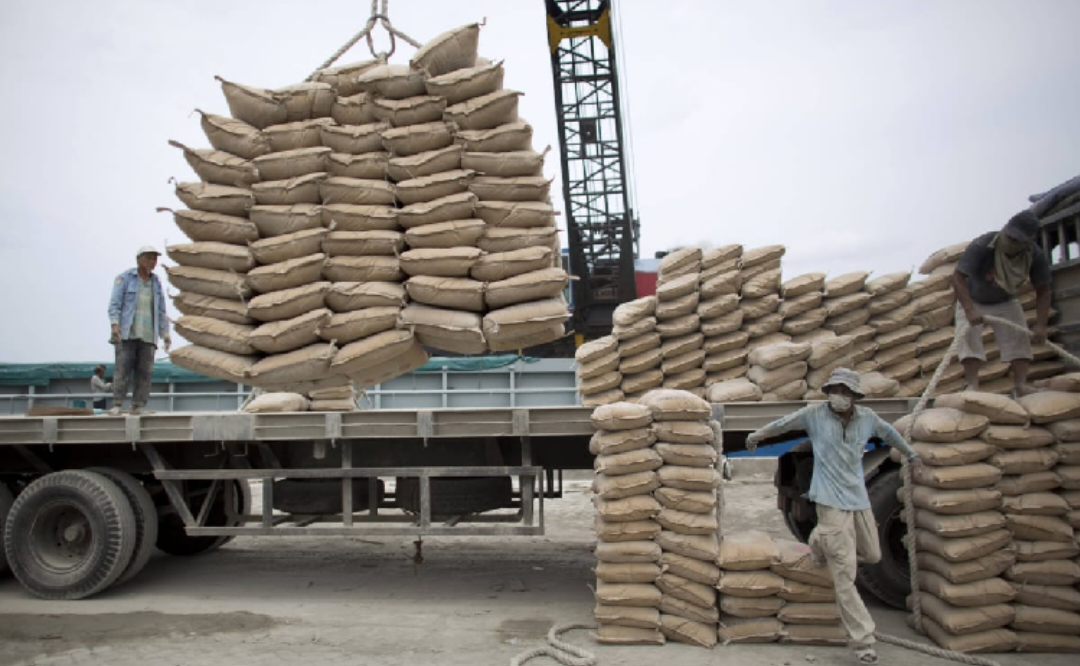 تحسن مؤشرات قطاع البناء مدعوماً بارتفاع مبيعات الإسمنت وتنامي القروض العقارية 