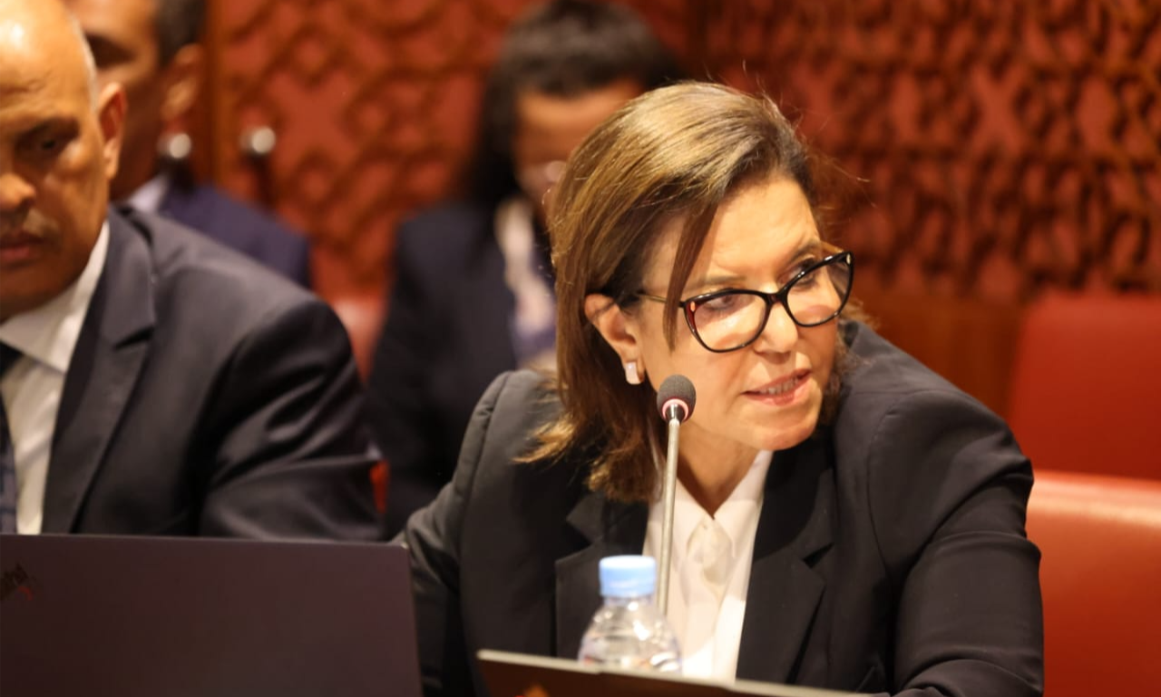 أشرت كتابة الدولة المكلفة بالصيد البحري على نتائج صفقة تتعلق باقتناء مجموعة من السيارات التي سيخصص جزء منها للمصالح الخارجية، في حين سيتم الاحتفاظ بسيارتين تتجاوز قيمة كل واحدة منها 33 مليون سنتيم للمصالح المركزية للقطاع بمدينة الرباط 