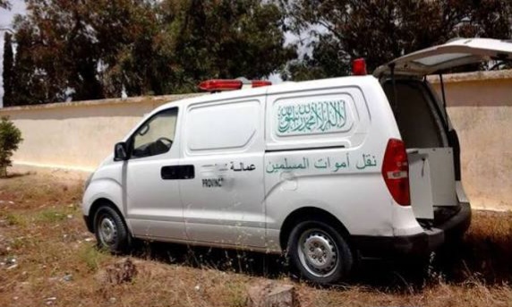 وكانت الفقيدة بصدد تأدية التمارين الرياضية المطلوبة في إطار الاختبارات الرسمية، قبل أن تسقط مغمى عليها بشكل مفاجئ نتيجة عارض صحي حاد. ورغم السرعة في استدعاء عناصر الوقاية المدنية والأطقم الطبية التي باشرت محاولات الإنعاش 