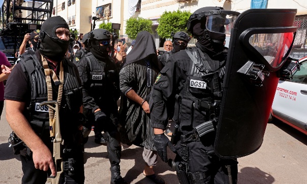 "البسيج" يوقف 6 متطرفين نفذوا عمليات سطو وسرقة لتمويل أجندات إرهابية 