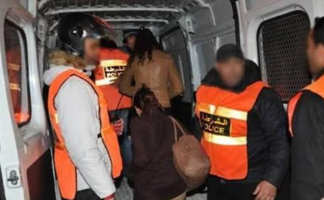 توقيف خمسة أشخاص داخل شقة يُشتبه في استغلالها للدعارة بمراكش 