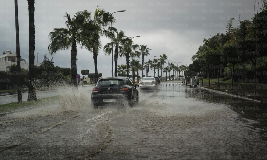 طقس الثلاثاء: أجواء غائمة مع زخات رعدية بالريف والأطلسين الكبير والمتوسط 