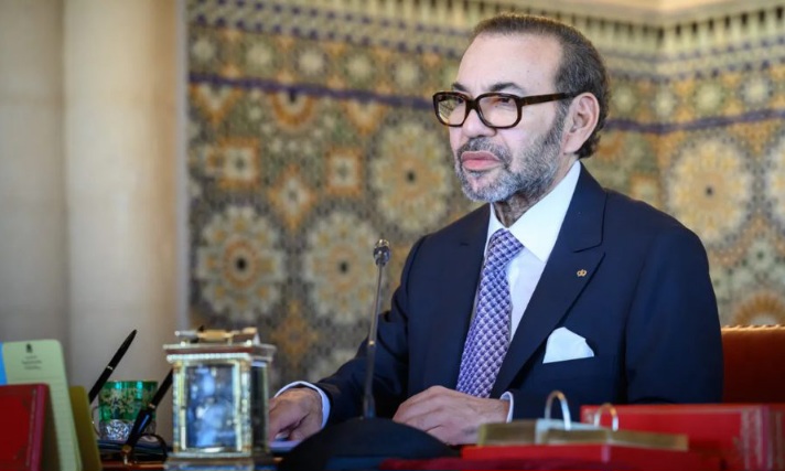 الملك يهنئ المتسلقة العالمية نوال صفنضلة إثر تسلقها لقمتي إيفيريست ولوتسي 