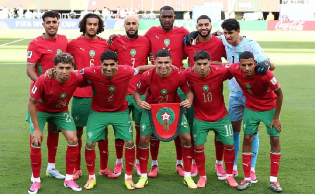 بالأحمر... انهم أولادنا: هندسة الانتماء وجغرافيا الإبداع الكروي 