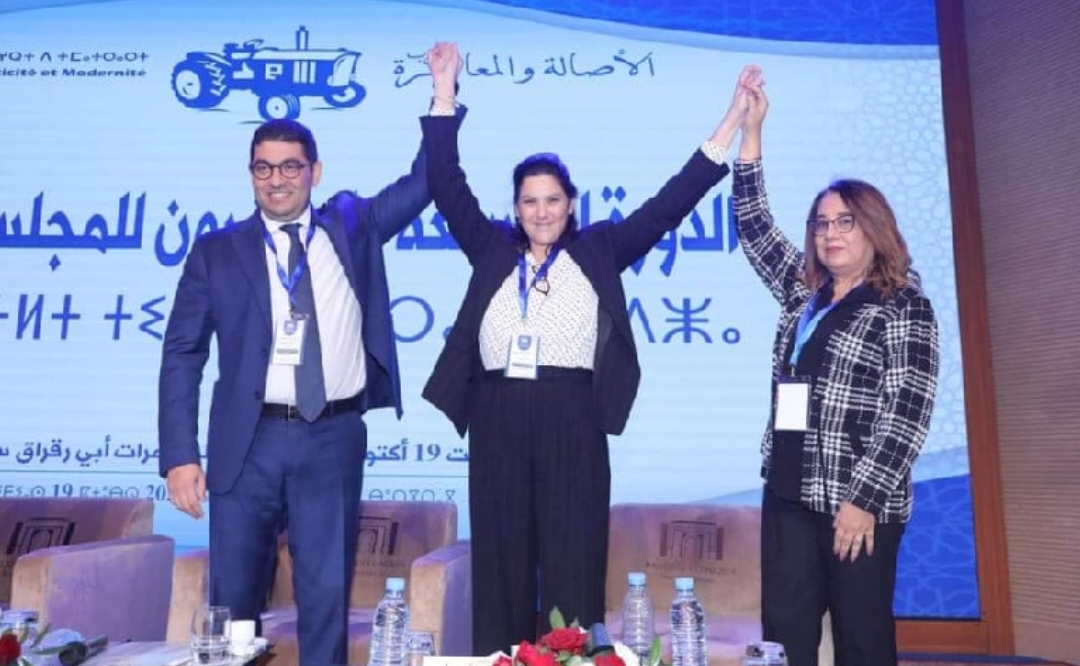 حزب البام الأول انتخابيا بلا زعامة سياسية.. هل فضح فوزي لقجع أزمة القيادة الثلاثية؟ 